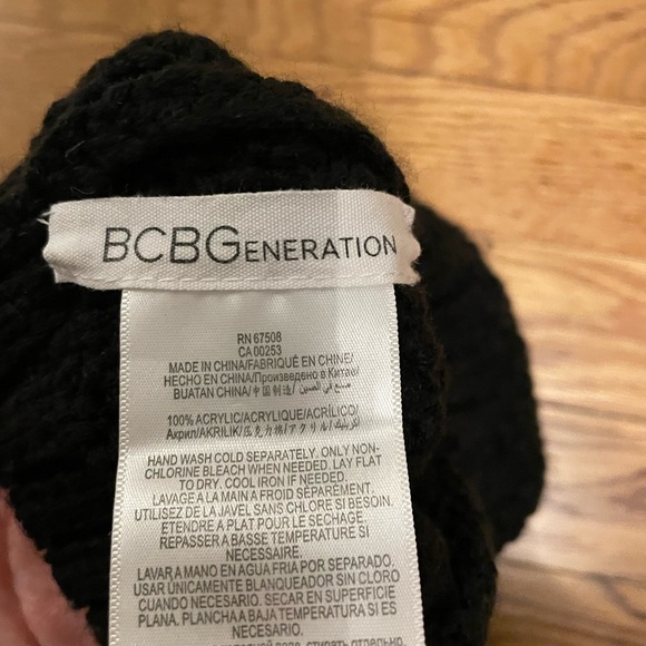 Black BCBG Hat - Picture 2 of 2